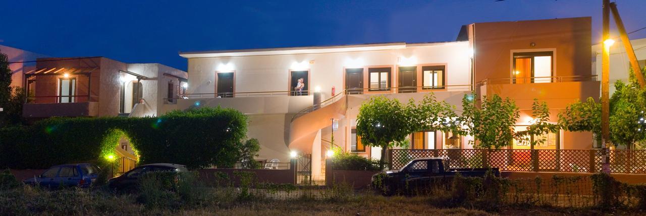 Lito Apartments Paleochora Extérieur photo