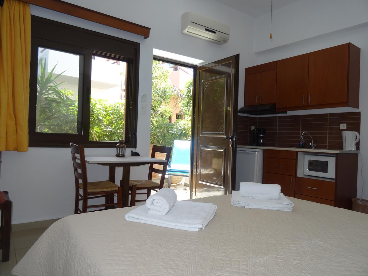 Lito Apartments Paleochora Extérieur photo
