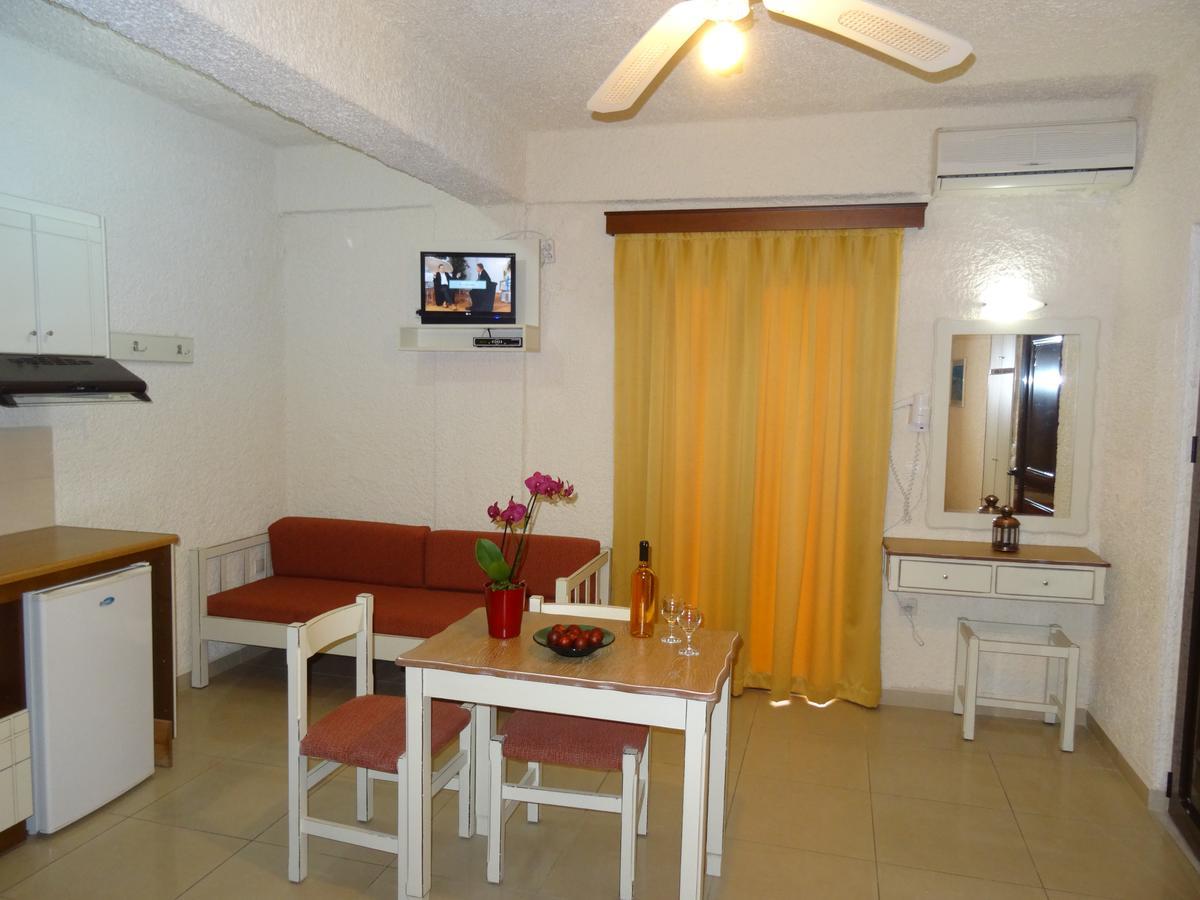 Lito Apartments Paleochora Extérieur photo
