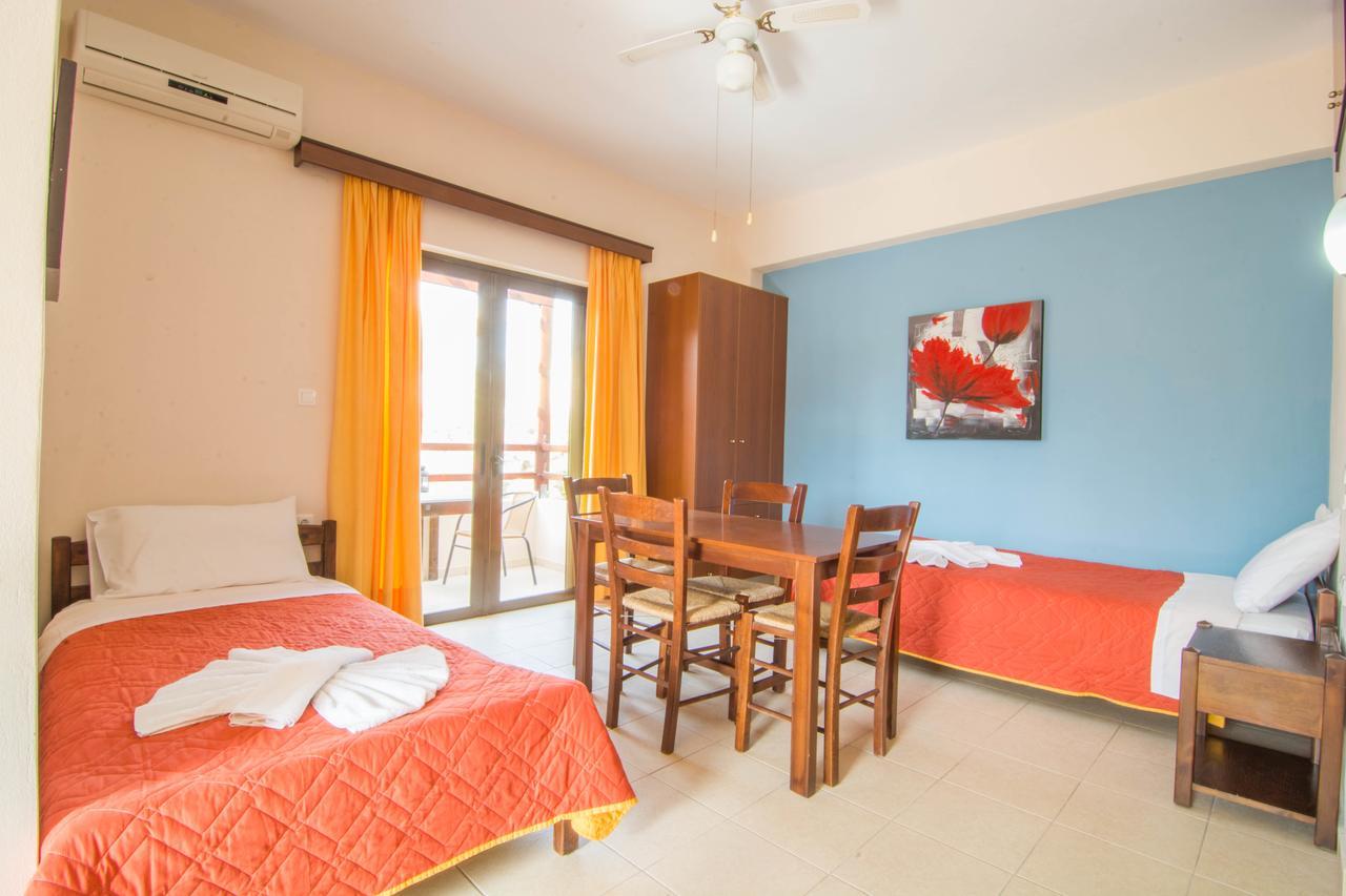 Lito Apartments Paleochora Extérieur photo