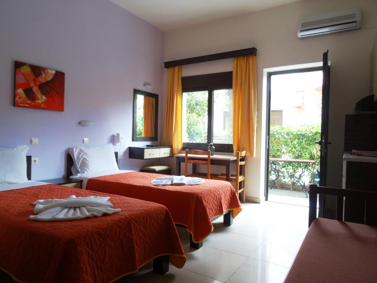 Lito Apartments Paleochora Extérieur photo