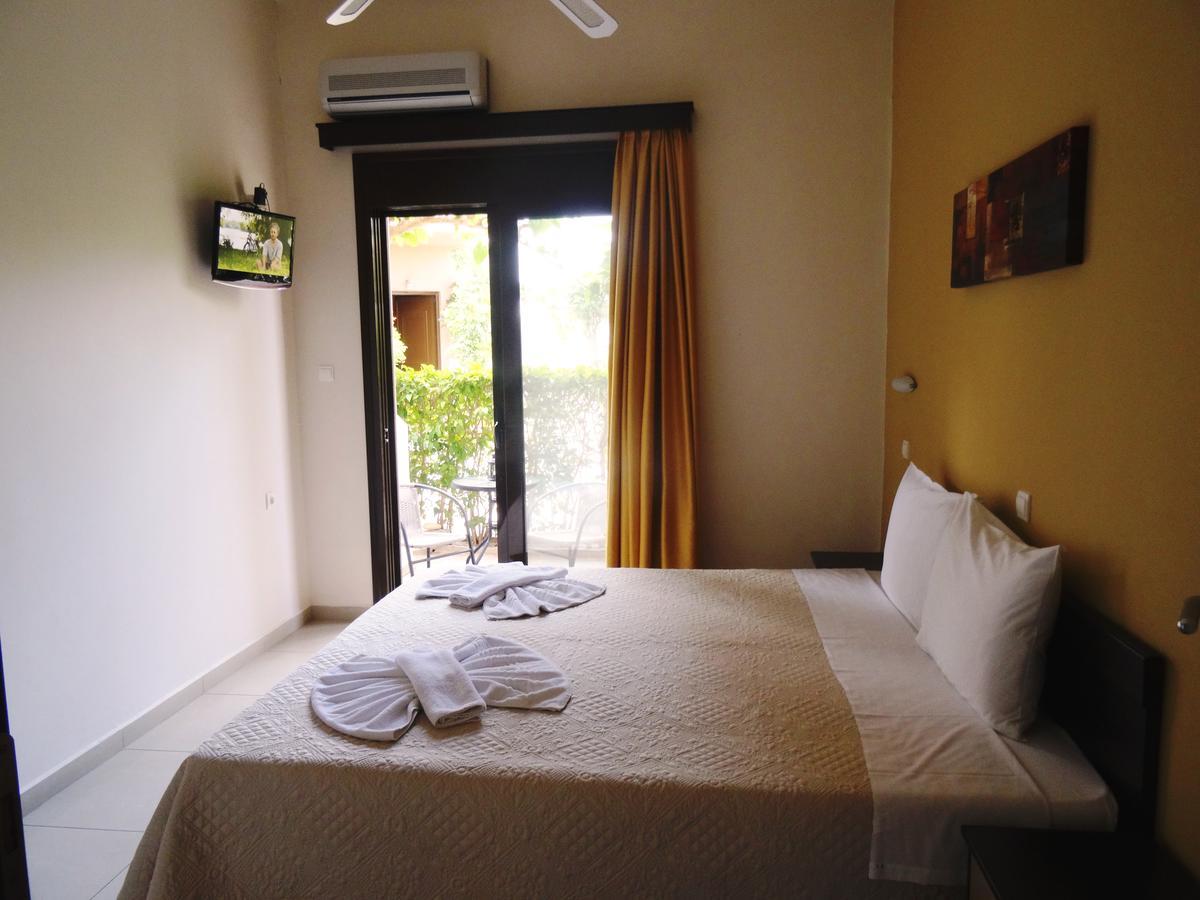 Lito Apartments Paleochora Extérieur photo